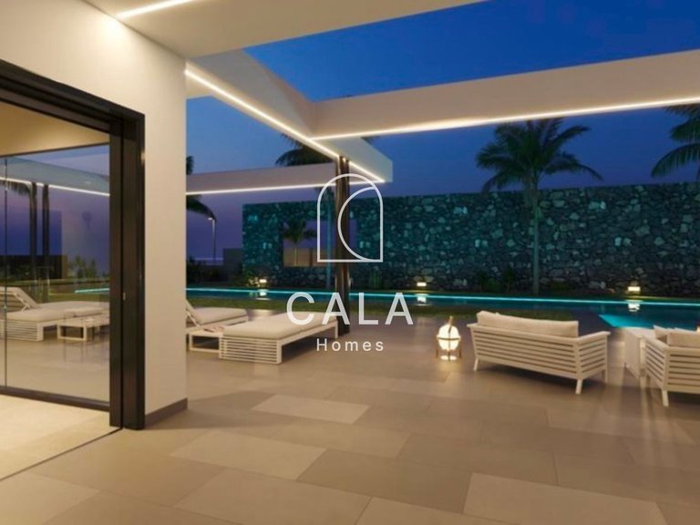 Villa for Sale in La Caleta, Tenerife 4