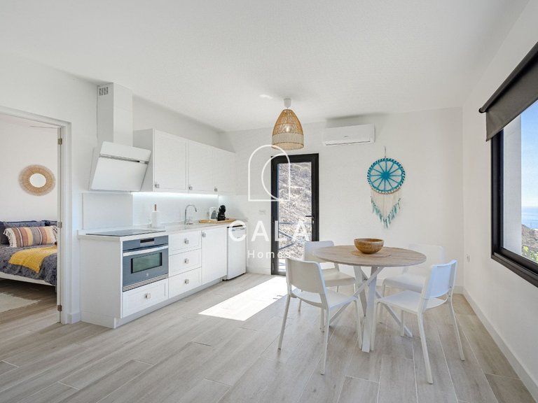 Villa for Sale in Acantilados De Los Gigantes, Tenerife 36