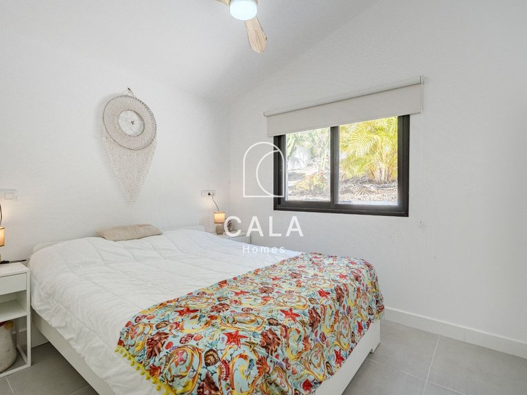Villa for Sale in Acantilados De Los Gigantes, Tenerife 26