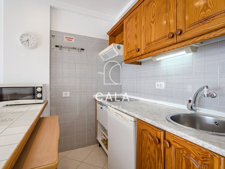 Apartment for Sale in Playa De Los Cristianos, Tenerife 10