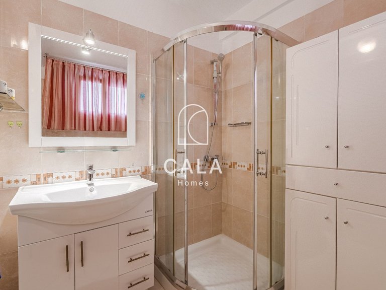 Apartment for Sale in Playa De Los Cristianos, Tenerife 14