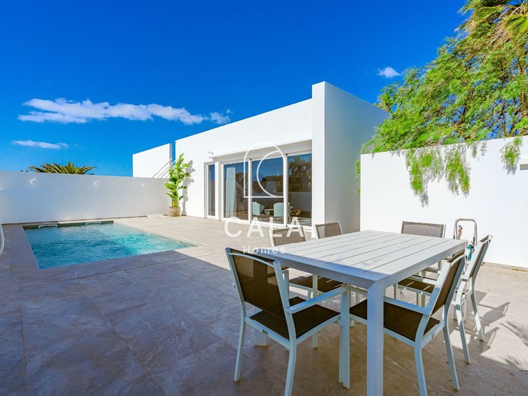 Villa for Sale in Costa Del Silencio, Tenerife 4