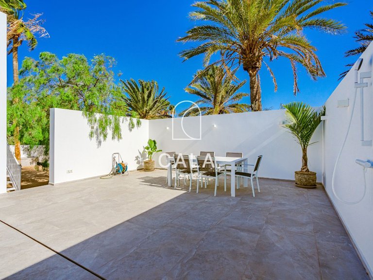 Villa for Sale in Costa Del Silencio, Tenerife 10
