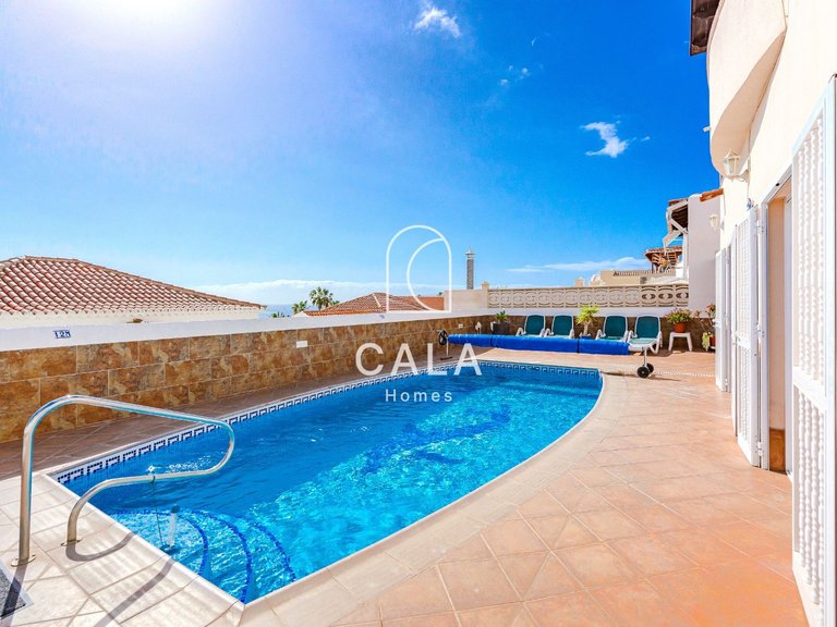 Villa for Sale in Callao Salvaje, Tenerife 1