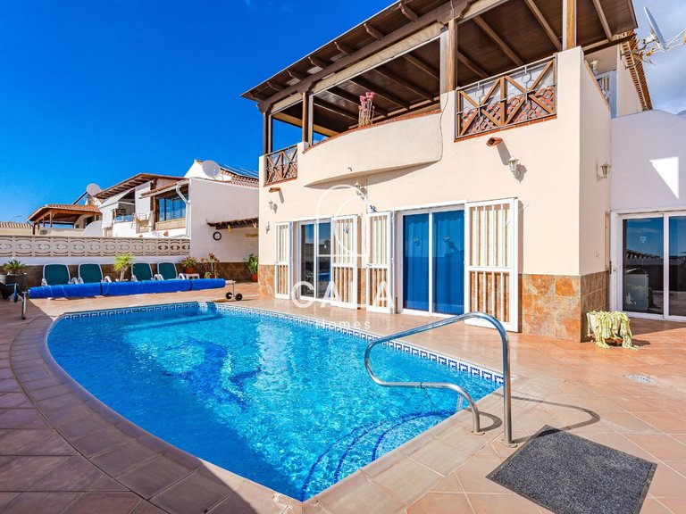 Villa for Sale in Callao Salvaje, Tenerife 24