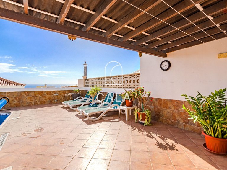 Villa for Sale in Callao Salvaje, Tenerife 23