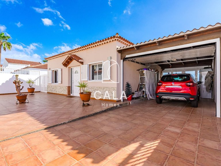 Villa for Sale in Callao Salvaje, Tenerife 25