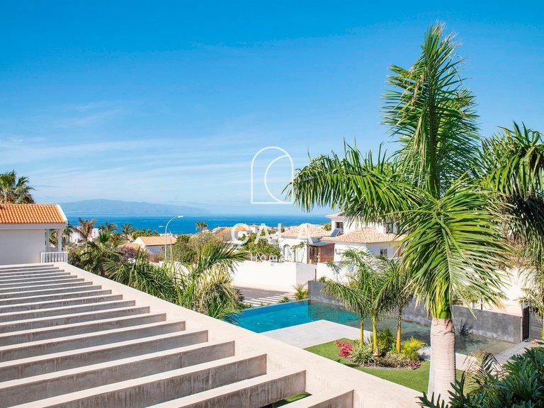 Villa for Sale in Playa Paraíso, Tenerife 24