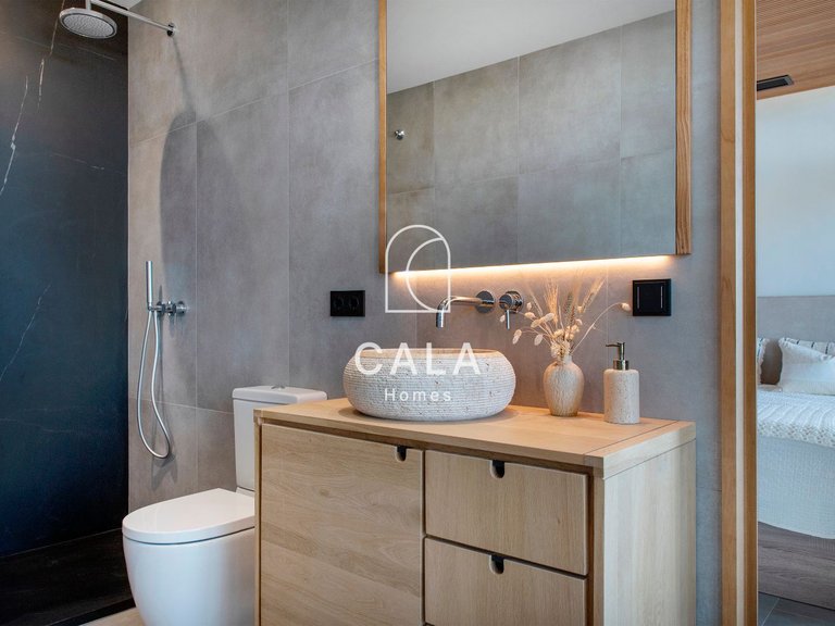 Villa for Sale in Playa Paraíso, Tenerife 18