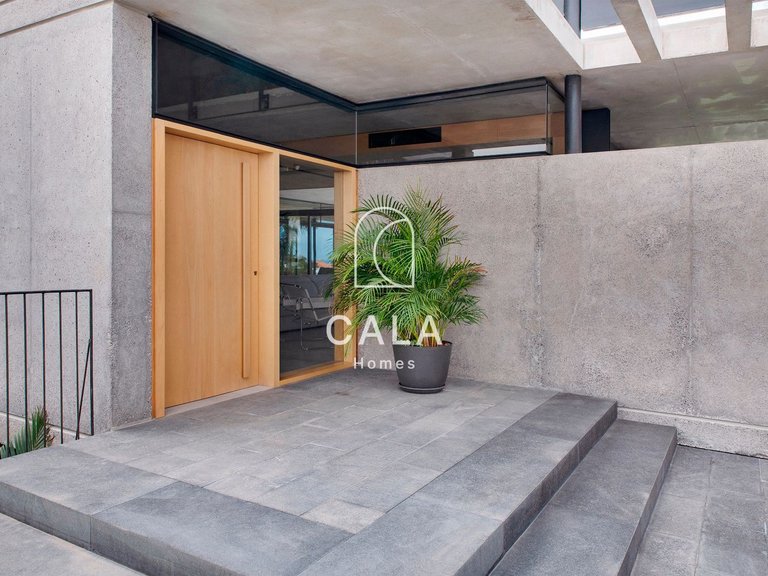 Villa for Sale in Playa Paraíso, Tenerife 7