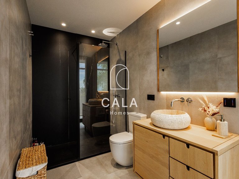 Villa for Sale in Playa Paraíso, Tenerife 26