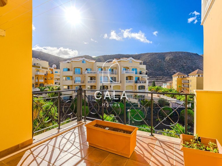 Apartment for Sale in Playa De Los Cristianos, Tenerife 7