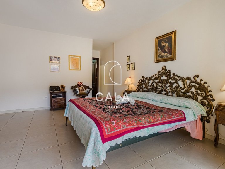 Apartment for Sale in Playa De Los Cristianos, Tenerife 10