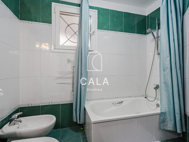 Apartment for Sale in Playa De Los Cristianos, Tenerife 11