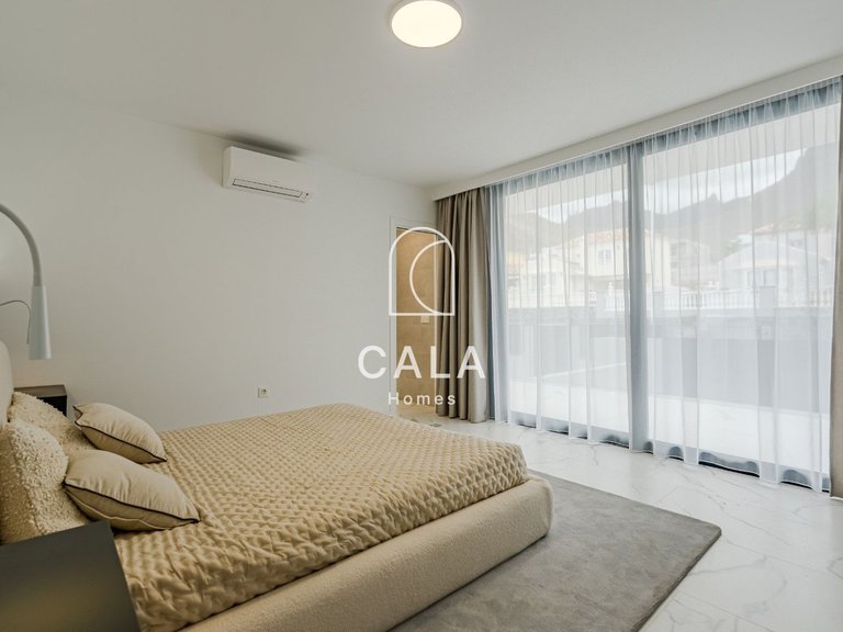 Villa for Sale in Costa Adeje, Tenerife 12