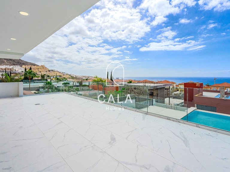 Villa for Sale in Costa Adeje, Tenerife 30