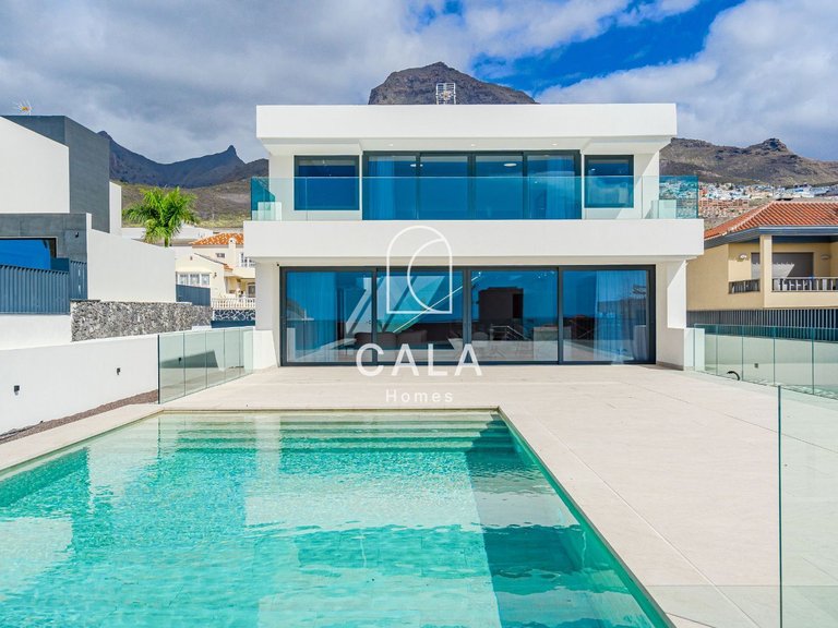 Villa for Sale in Costa Adeje, Tenerife 37