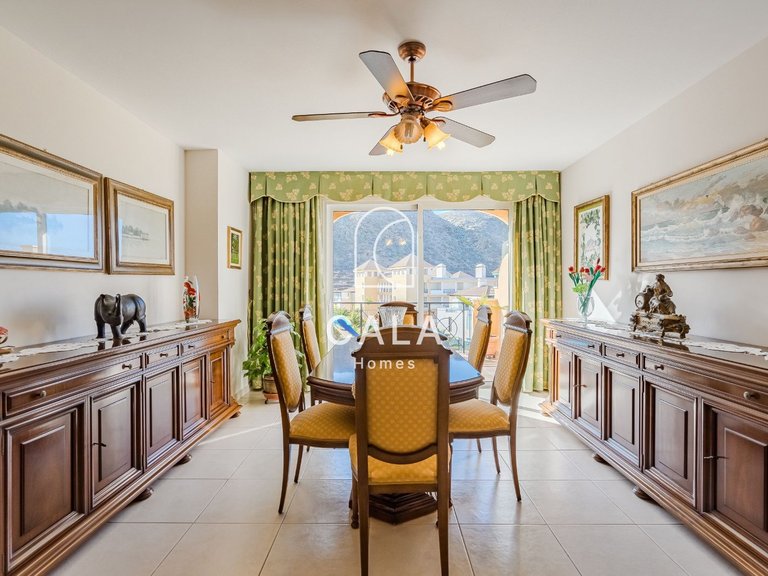 Apartment for Sale in Playa De Los Cristianos, Tenerife 3