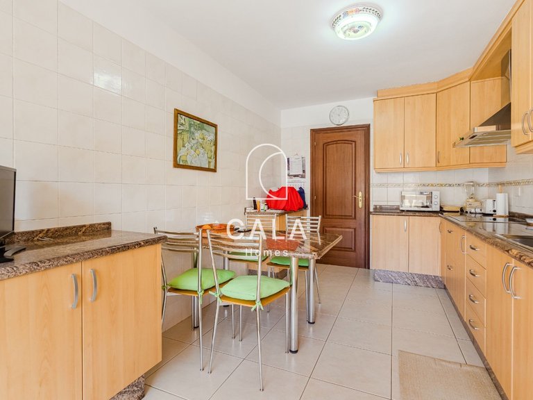 Apartment for Sale in Playa De Los Cristianos, Tenerife 8