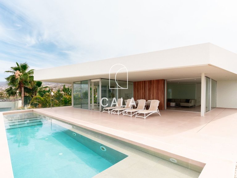 Villa for Sale in Abama, Tenerife 2