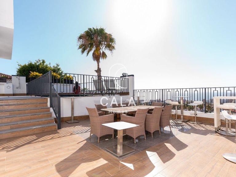 Villa for Sale in San Eugenio Alto, Tenerife 10