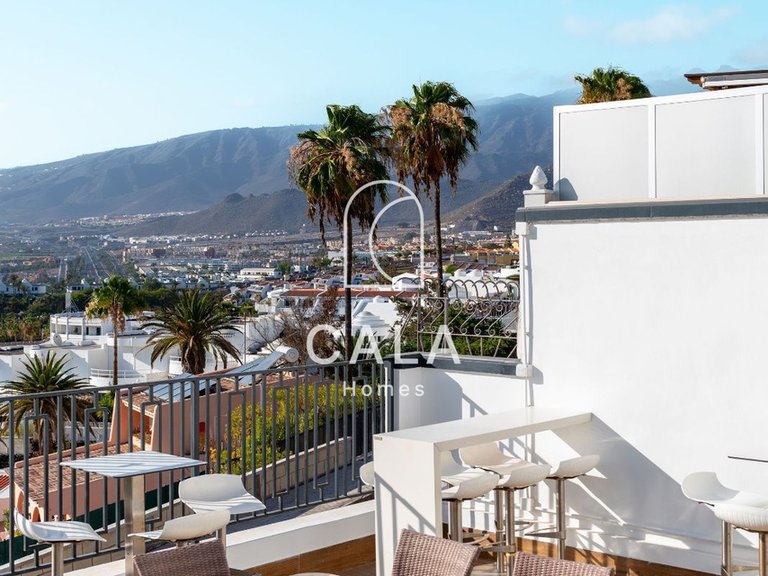 Villa for Sale in San Eugenio Alto, Tenerife 18