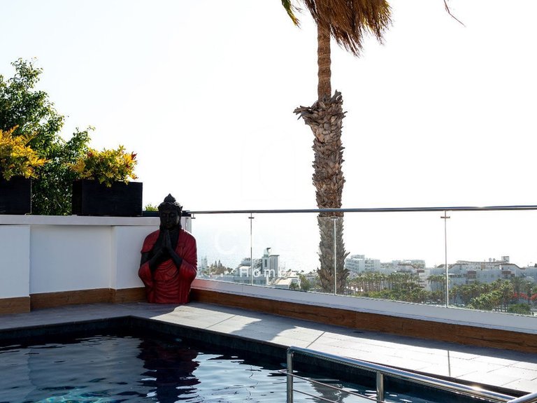 Villa for Sale in San Eugenio Alto, Tenerife 19