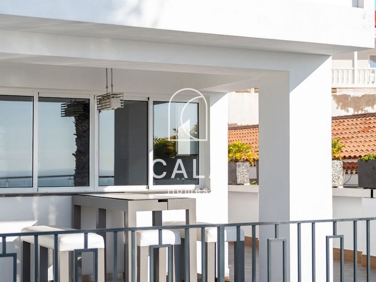 Villa for Sale in San Eugenio Alto, Tenerife 21