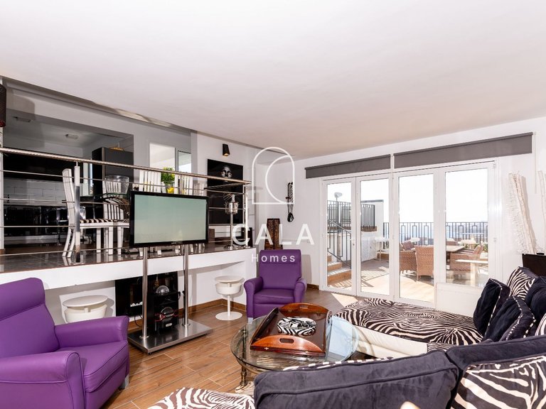 Villa for Sale in San Eugenio Alto, Tenerife 31