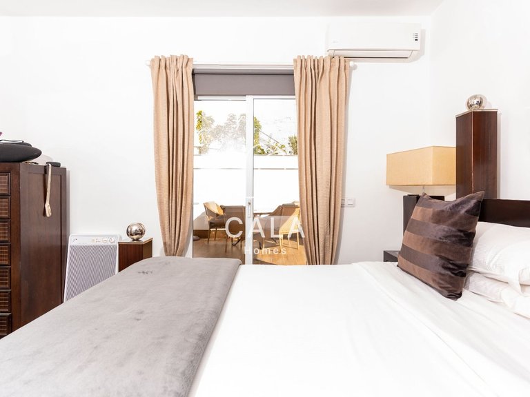 Villa for Sale in San Eugenio Alto, Tenerife 40