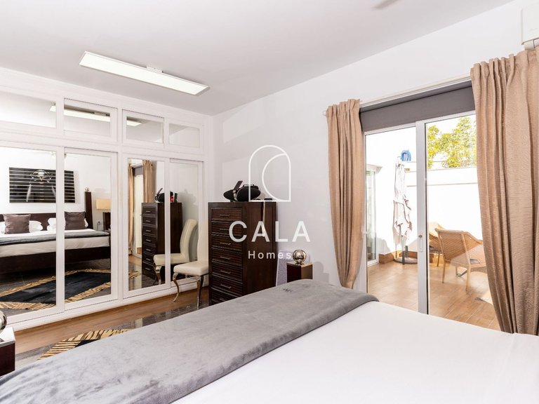 Villa for Sale in San Eugenio Alto, Tenerife 41