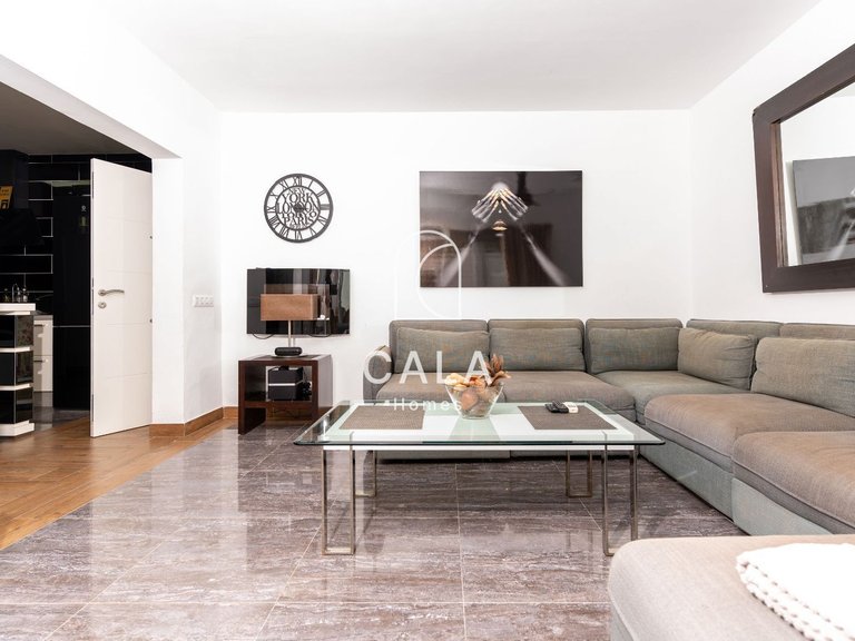 Villa for Sale in San Eugenio Alto, Tenerife 49