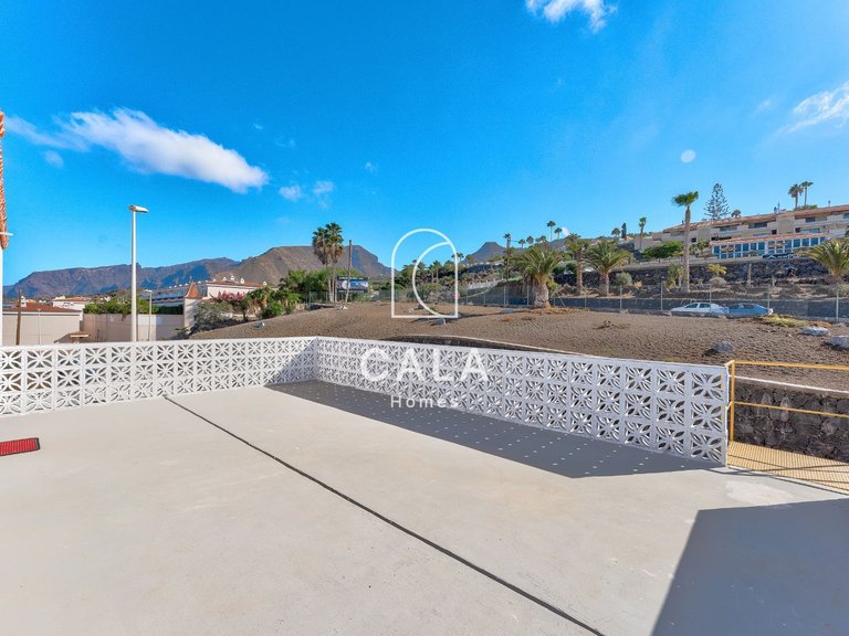 Villa for Sale in Puerto De Santiago, Tenerife 5