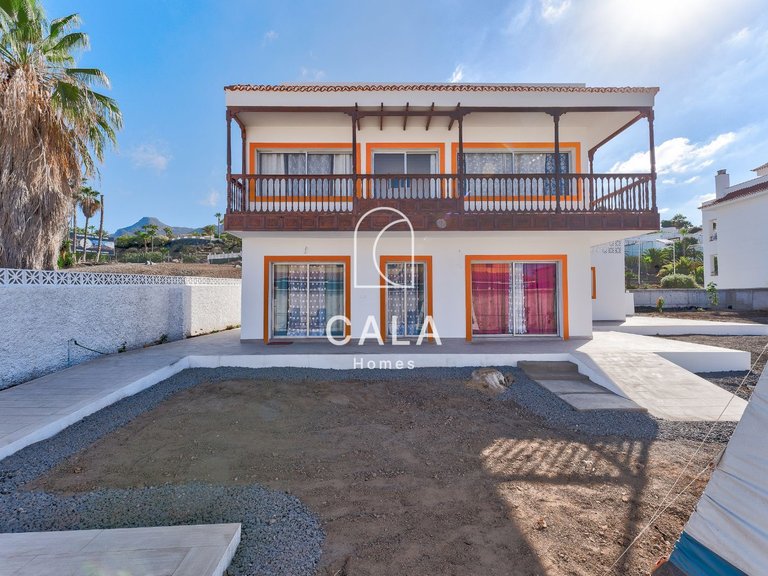 Villa for Sale in Puerto De Santiago, Tenerife 10