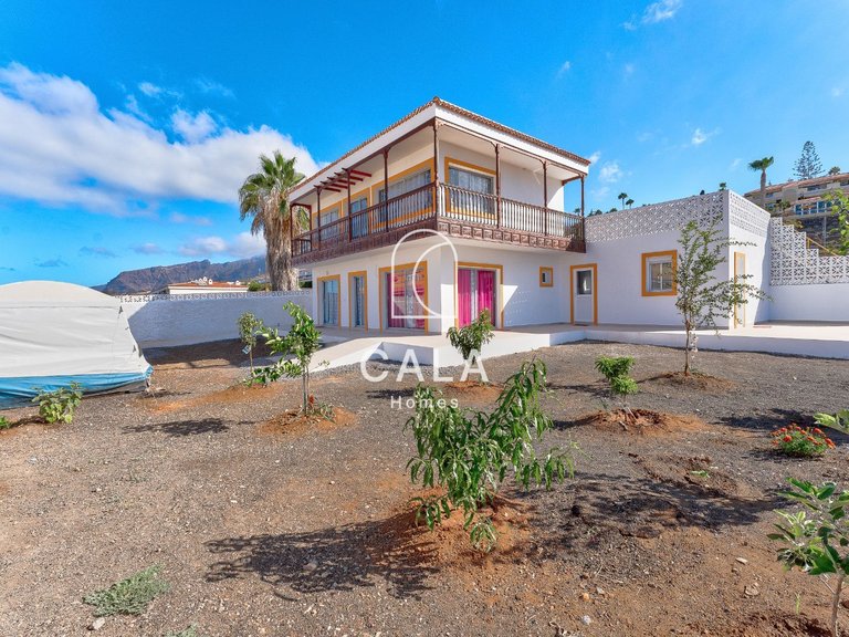 Villa for Sale in Puerto De Santiago, Tenerife 13