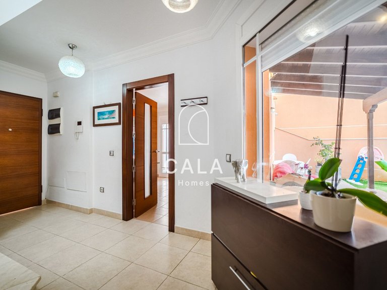 Villa for Sale in Playa De Los Cristianos, Tenerife 16