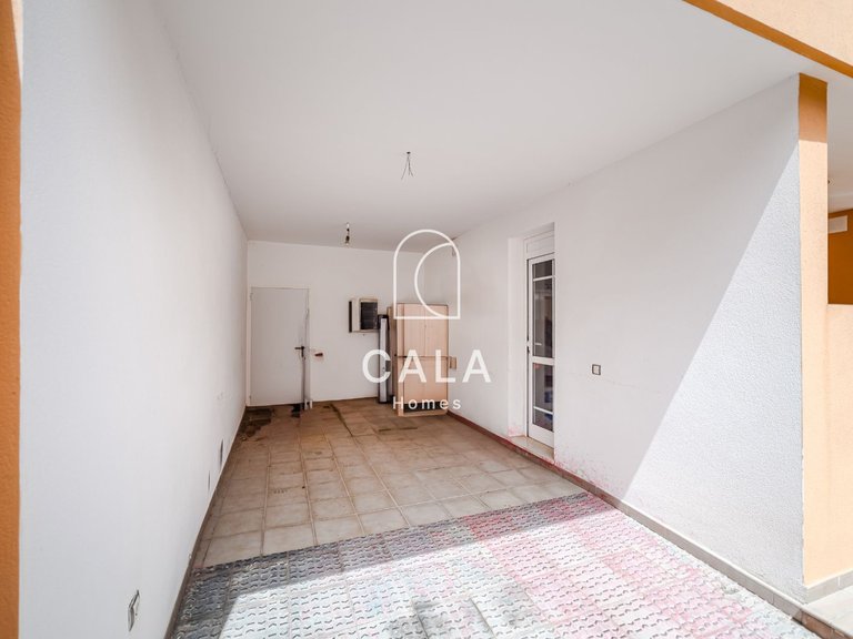 Villa for Sale in Playa De Los Cristianos, Tenerife 37