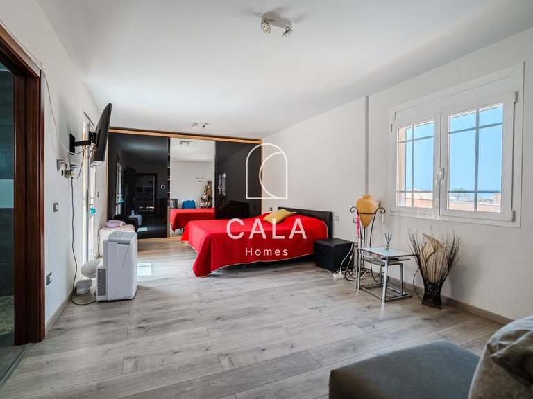 Villa for Sale in Playa De Los Cristianos, Tenerife 19