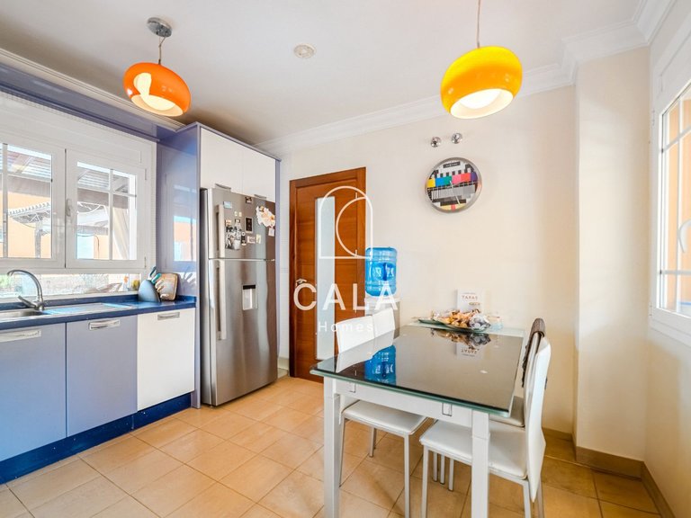 Villa for Sale in Playa De Los Cristianos, Tenerife 5