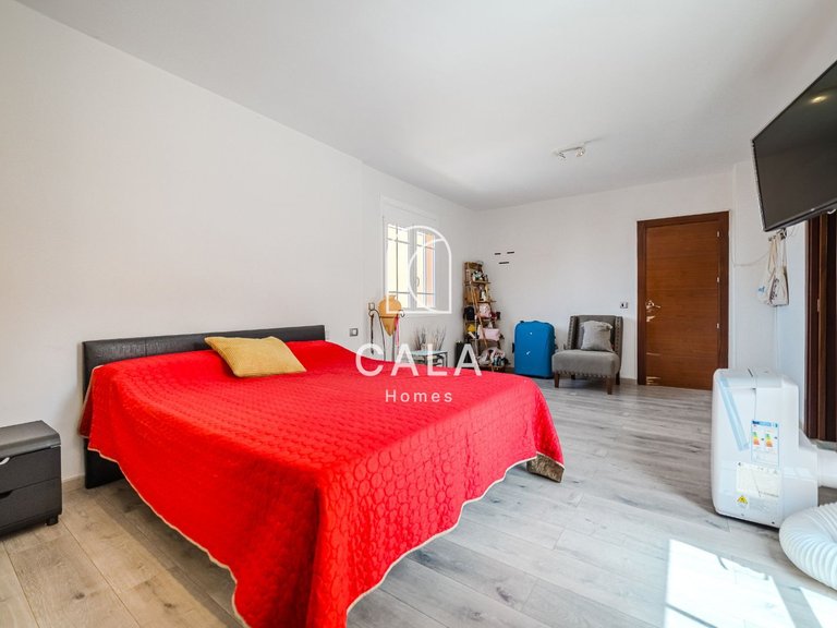 Villa for Sale in Playa De Los Cristianos, Tenerife 22