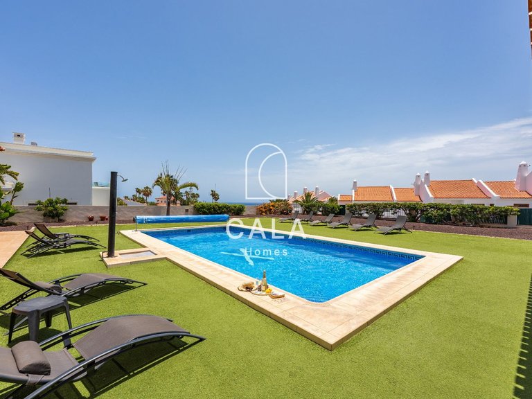 Villa for Sale in Golf Del Sur, Tenerife 3