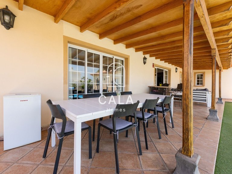 Villa for Sale in Golf Del Sur, Tenerife 11