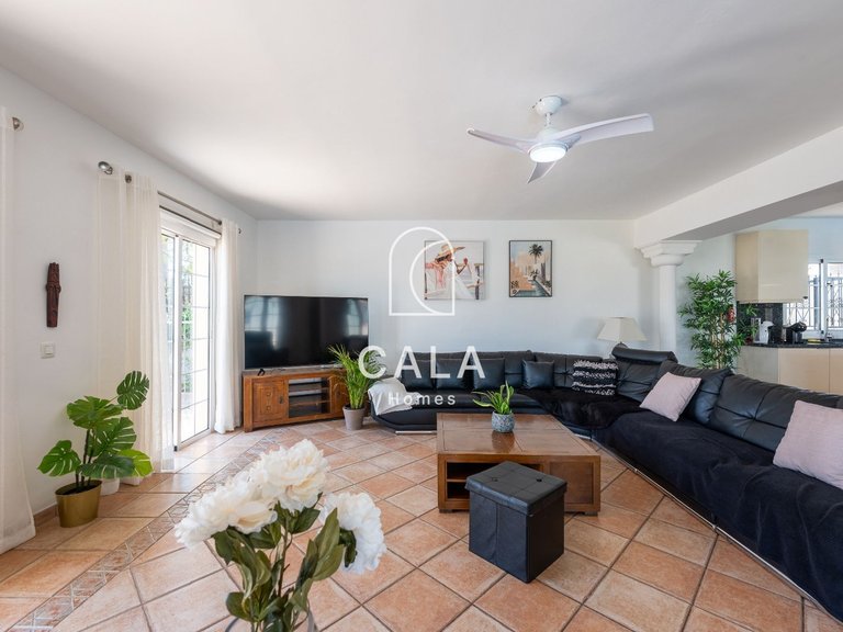 Villa for Sale in Golf Del Sur, Tenerife 15