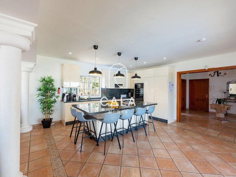 Villa for Sale in Golf Del Sur, Tenerife 17