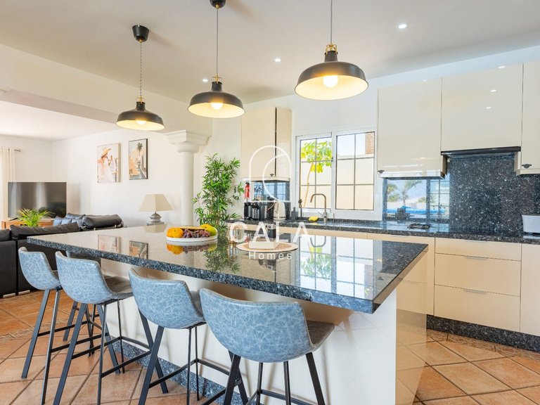 Villa for Sale in Golf Del Sur, Tenerife 20