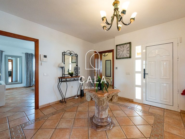 Villa for Sale in Golf Del Sur, Tenerife 13