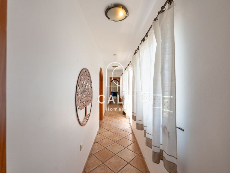 Villa for Sale in Golf Del Sur, Tenerife 28