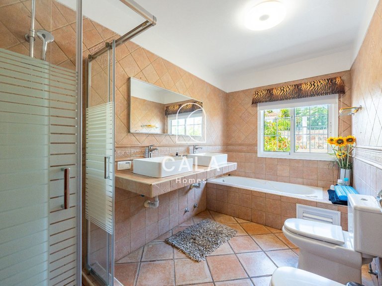 Villa for Sale in Golf Del Sur, Tenerife 36