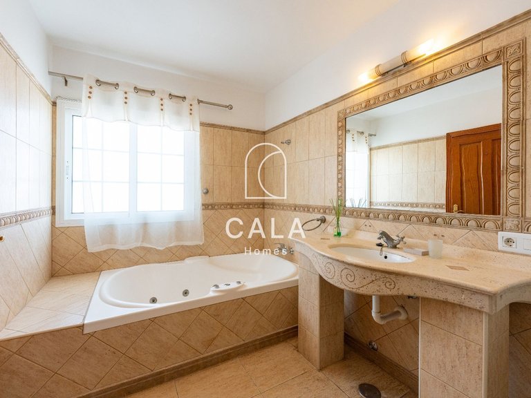 Villa for Sale in Golf Del Sur, Tenerife 43