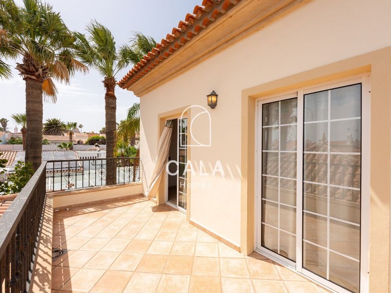 Villa for Sale in Golf Del Sur, Tenerife 46